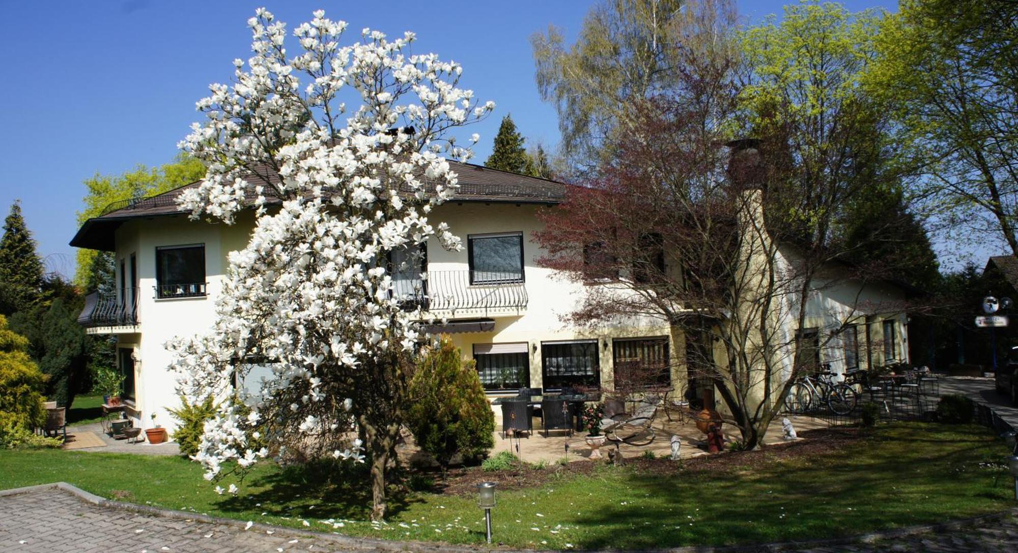 Park Ambiente Friedberg Hotel Friedberg  Exterior photo